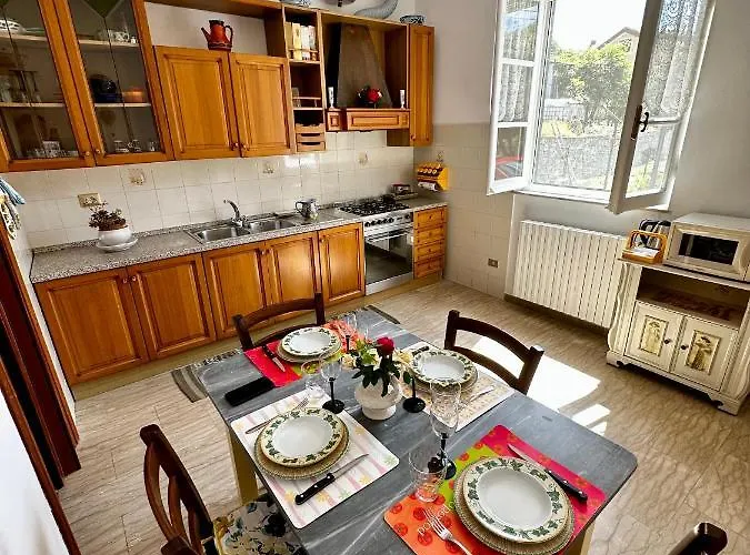 La Casa Dei Due Aranci Albisola Superiore